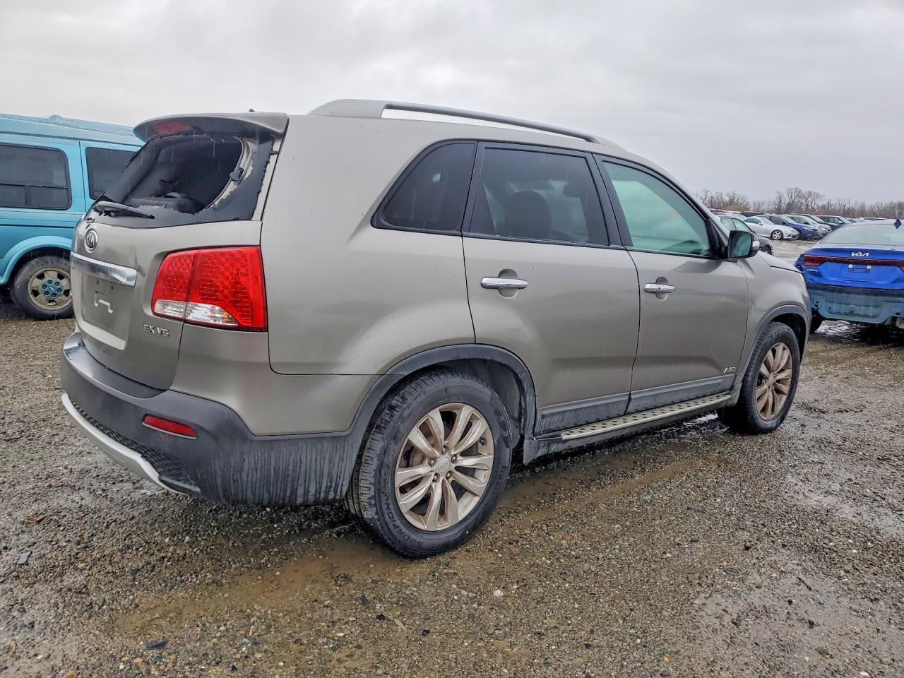 2011 KIA SORENTO