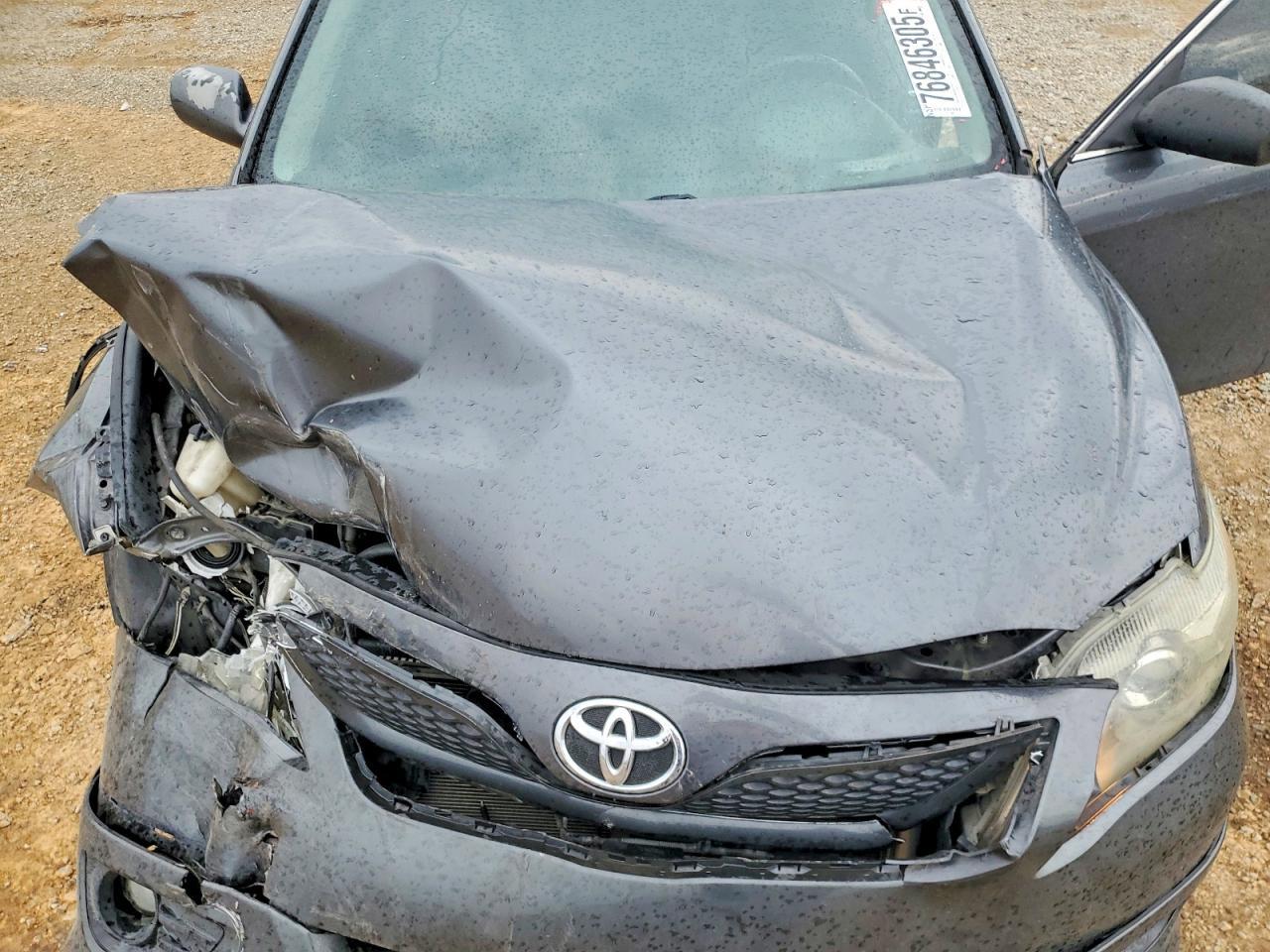 2011 TOYOTA CAMRY