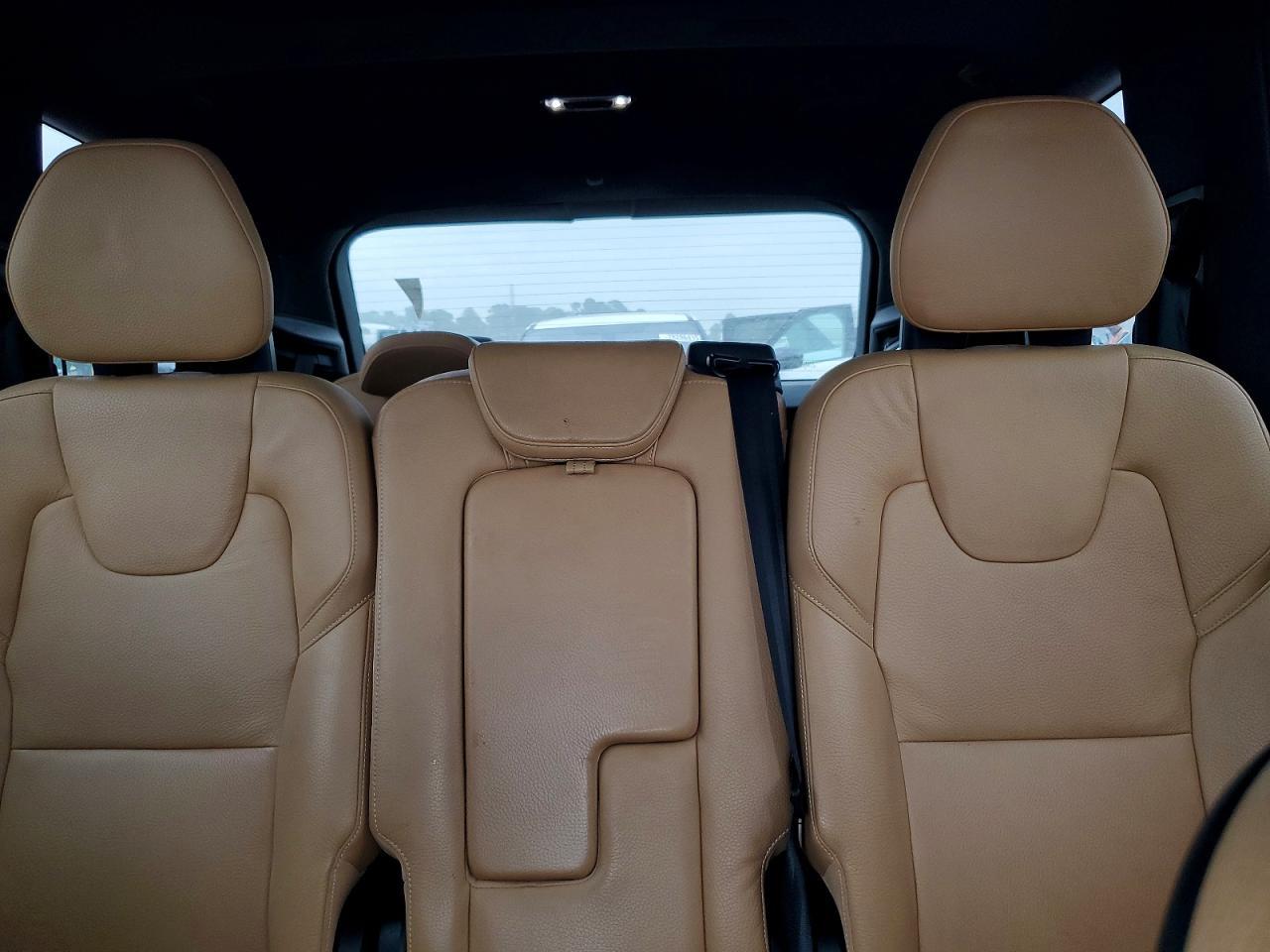 2018 VOLVO XC90