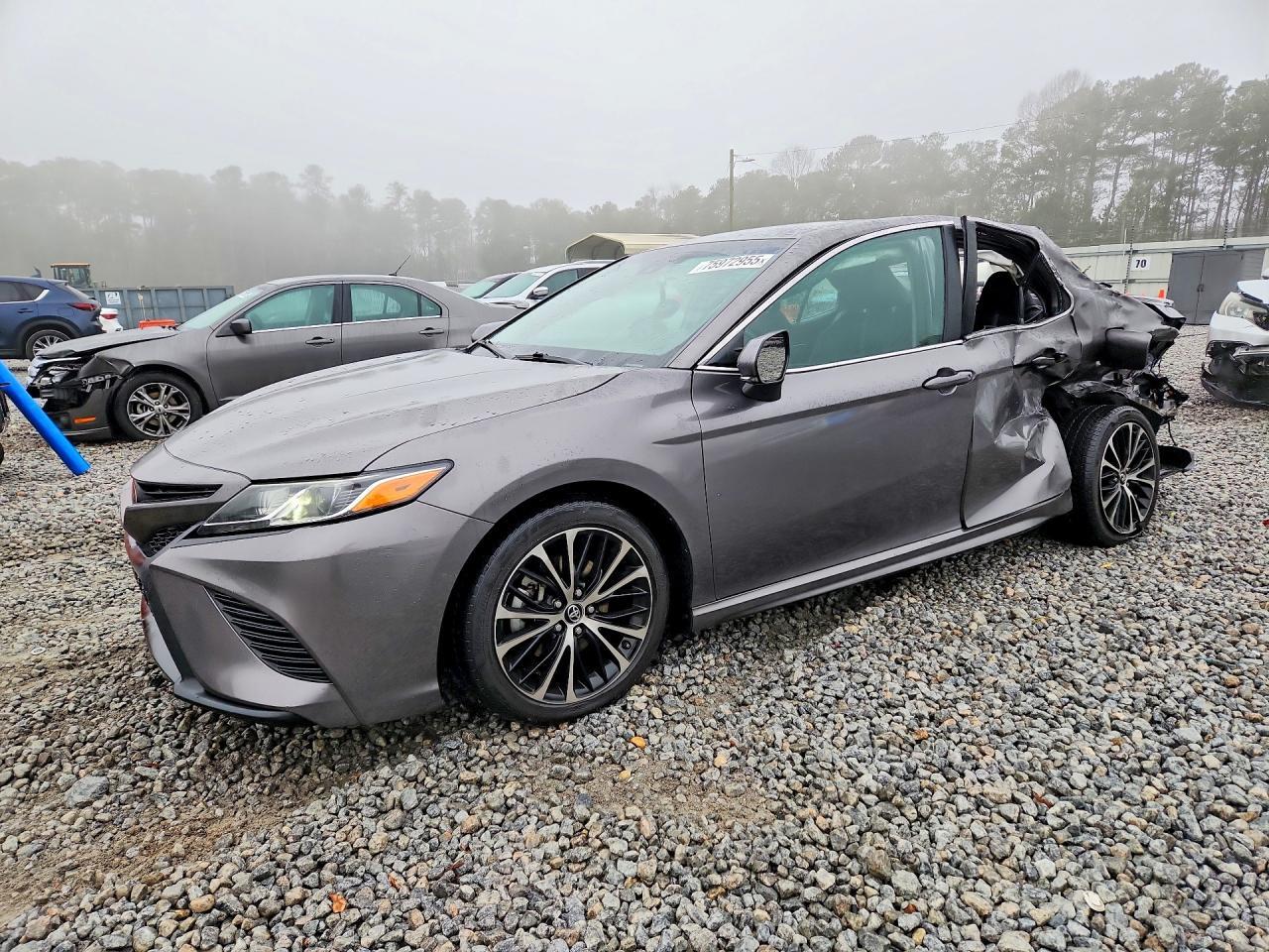 2018 TOYOTA CAMRY