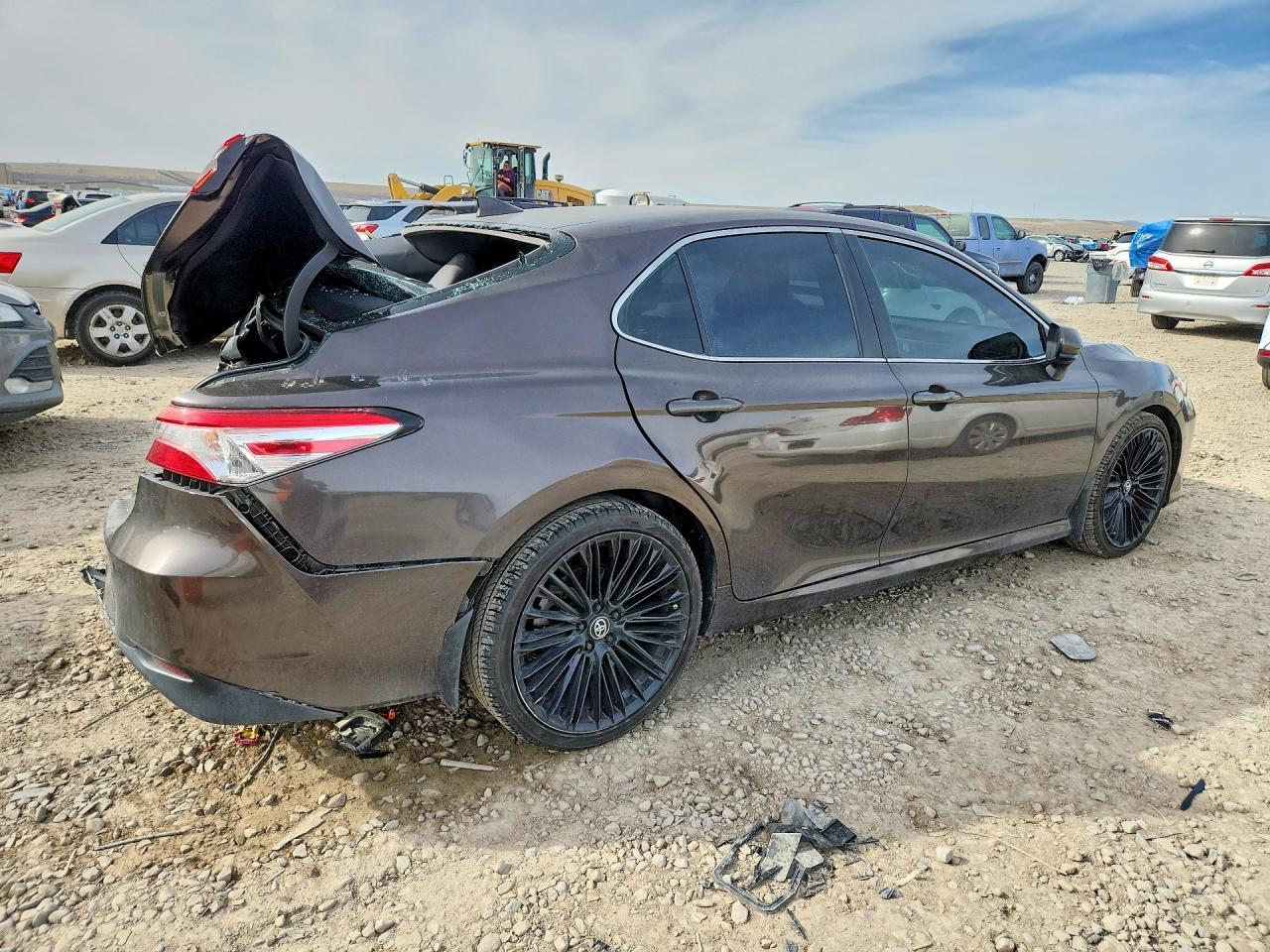 2019 TOYOTA CAMRY