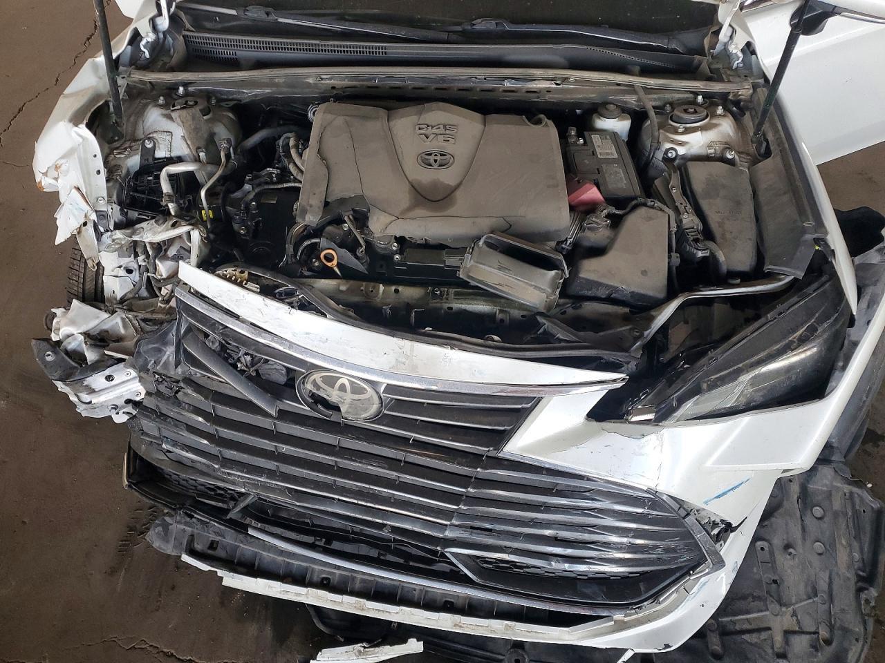 2019 TOYOTA Avalon