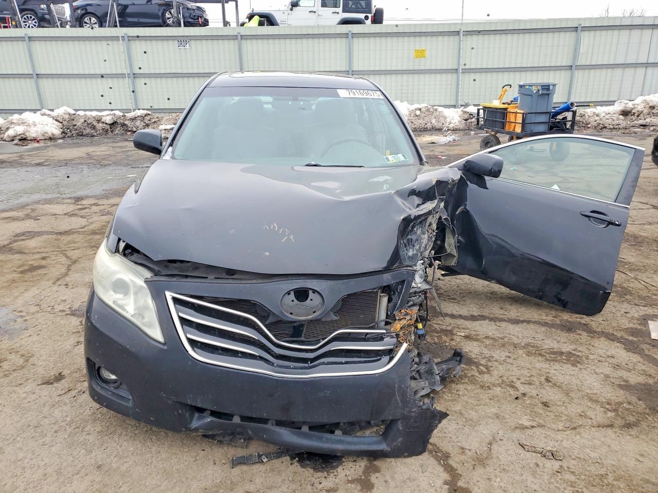 2011 TOYOTA CAMRY