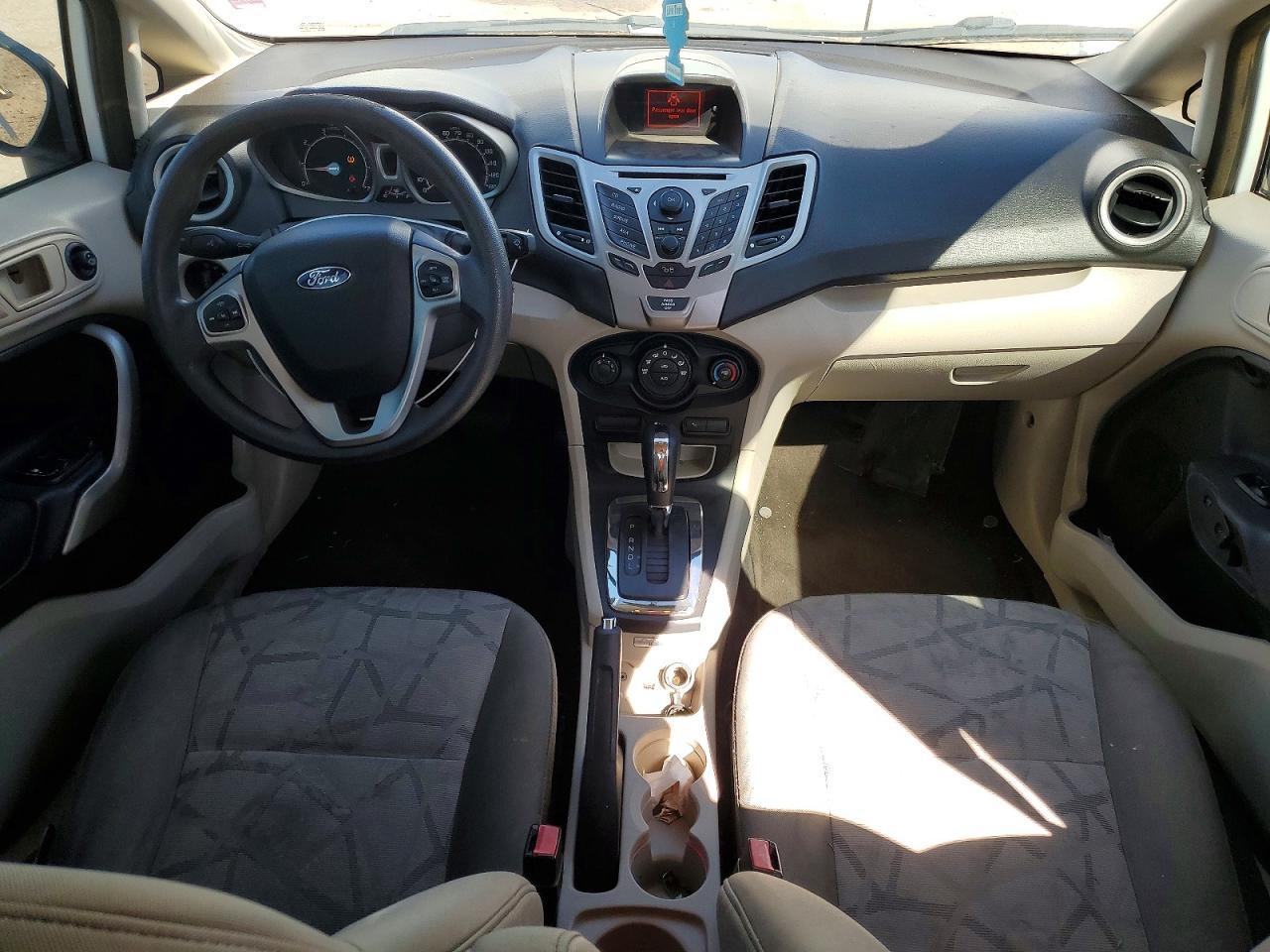 2012 FORD Fiesta