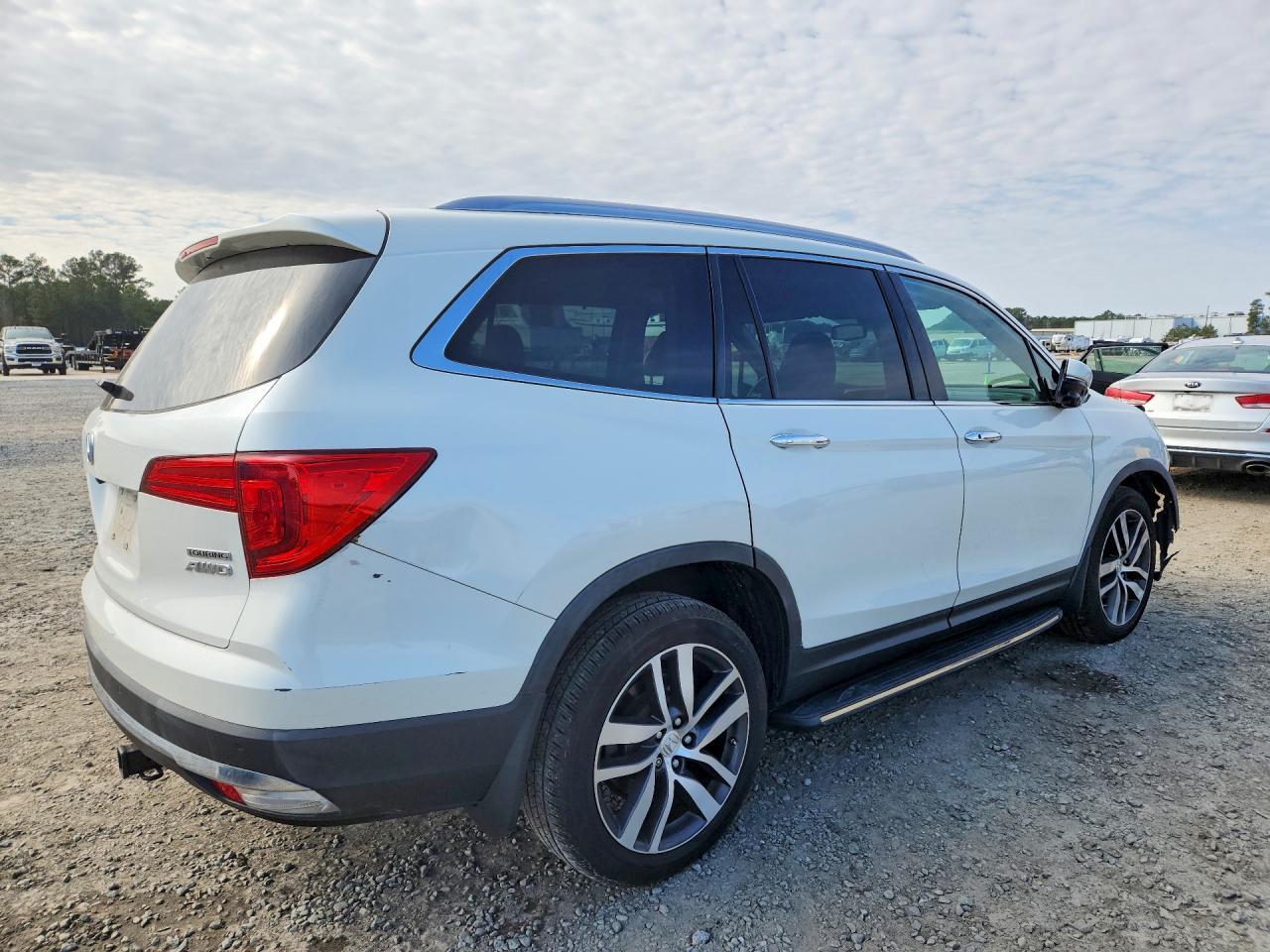 2018 HONDA PILOT