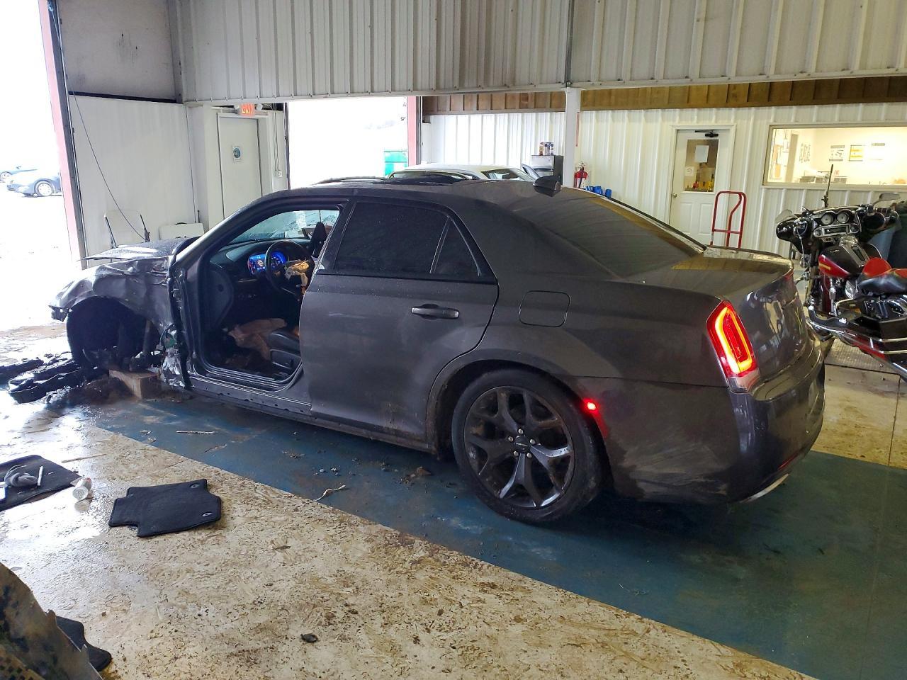 2021 CHRYSLER 300