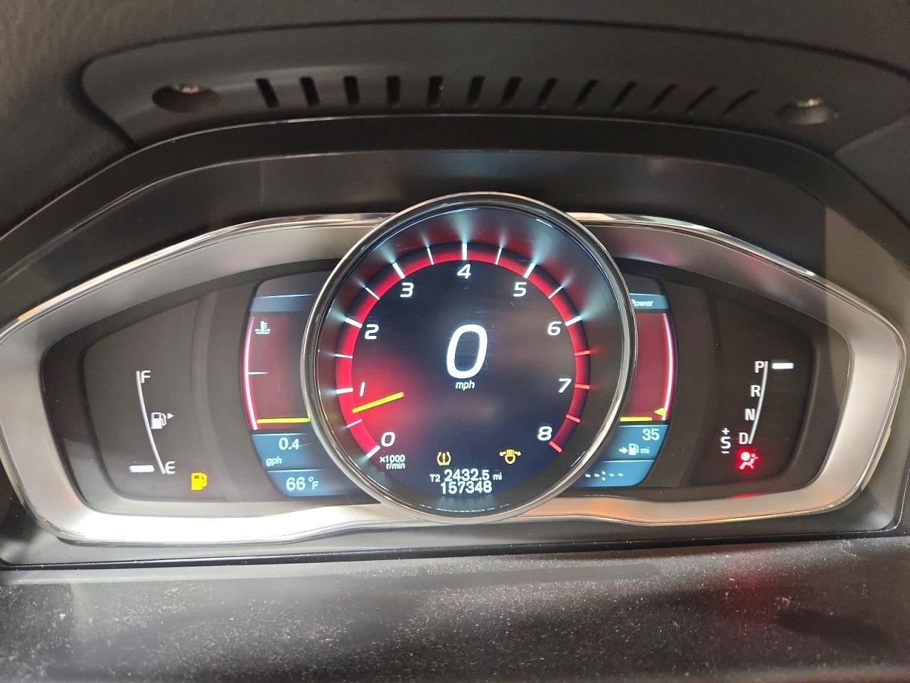 2014 VOLVO XC70