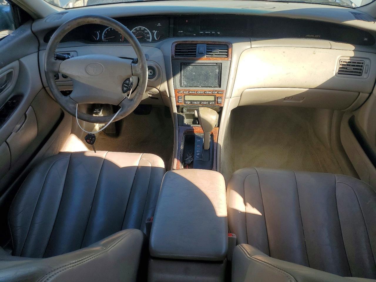 2001 TOYOTA Avalon