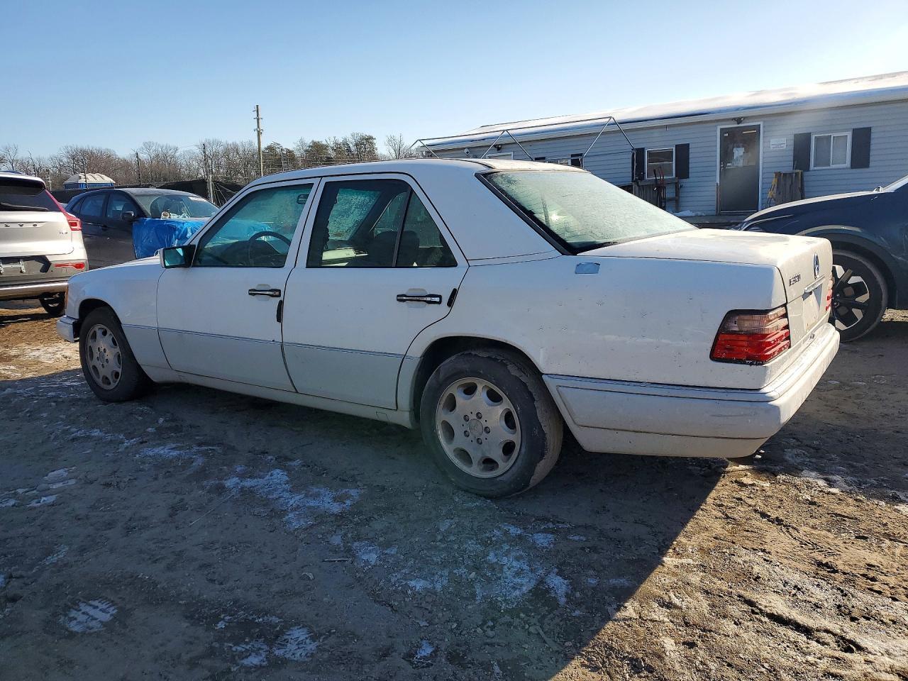 1995 MERCEDES-BENZ E-Class
