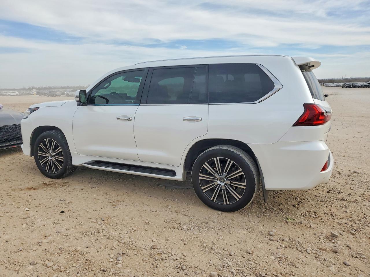 2019 LEXUS LX 570
