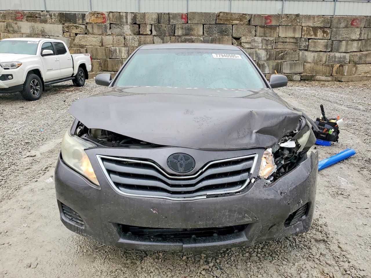 2011 TOYOTA CAMRY