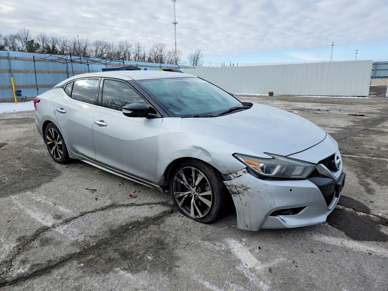 2017 NISSAN Maxima