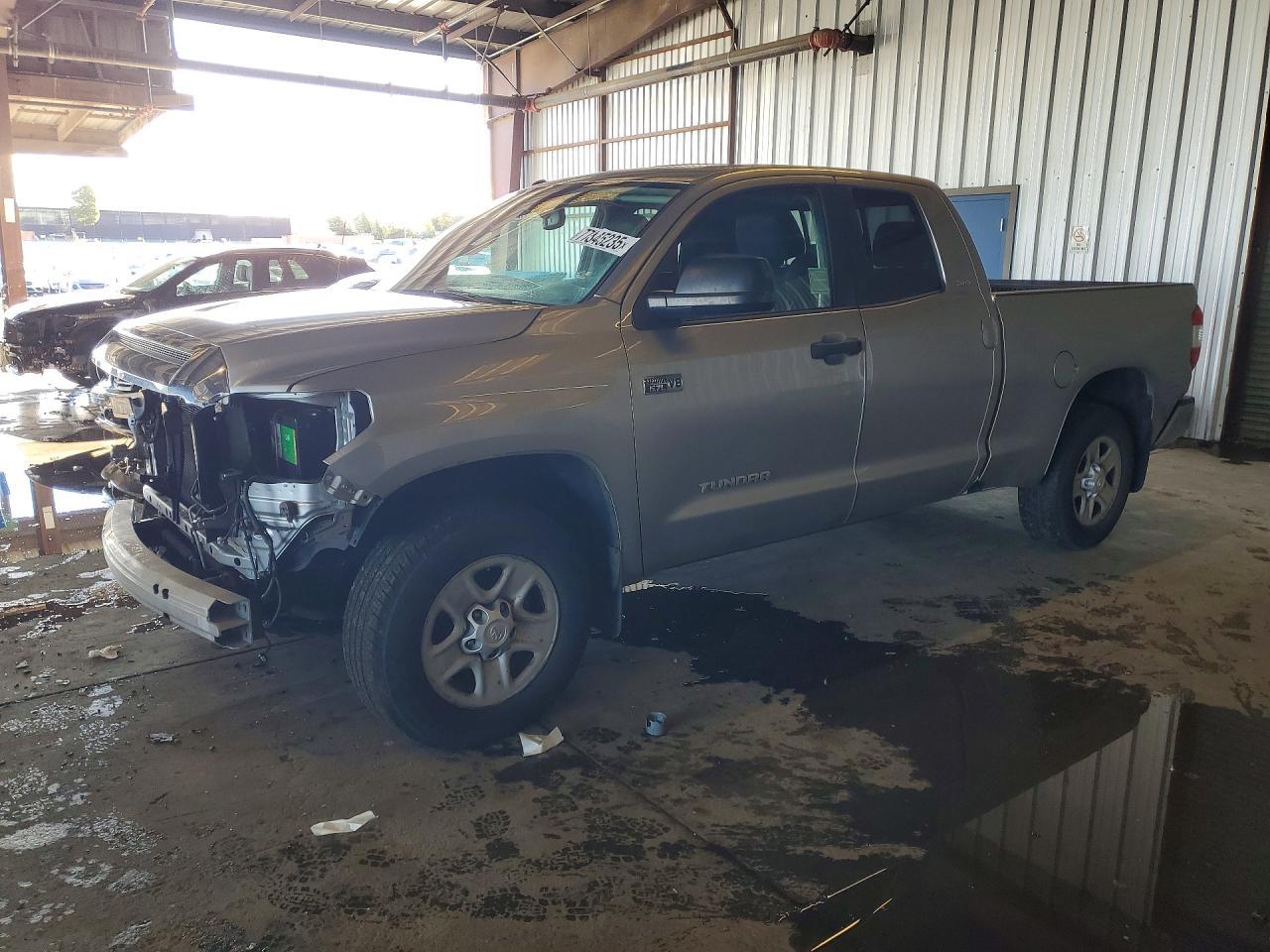 2017 TOYOTA TUNDRA