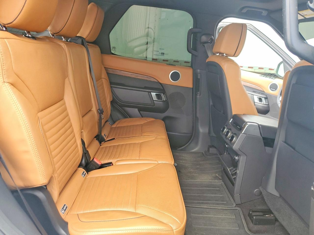 2017 LAND ROVER Discovery