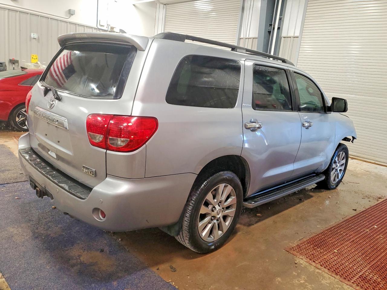 2011 TOYOTA Sequoia