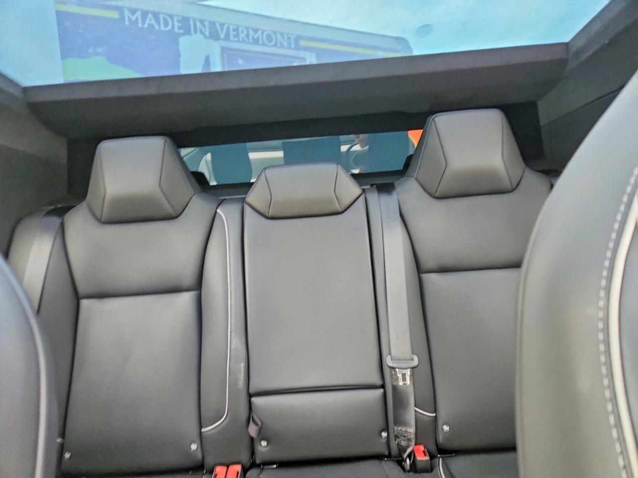 2024 TESLA Cybertruck
