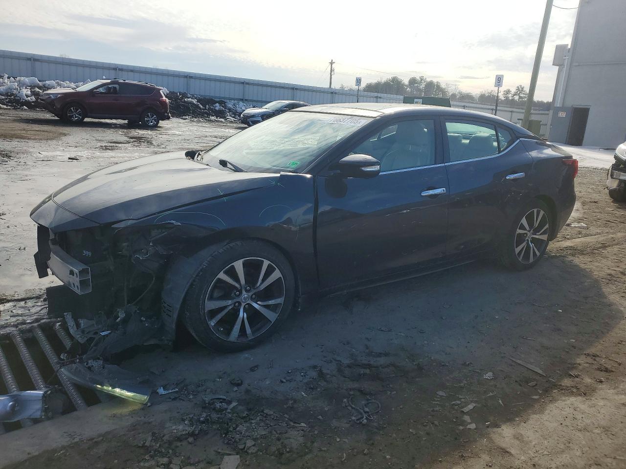 2017 NISSAN Maxima