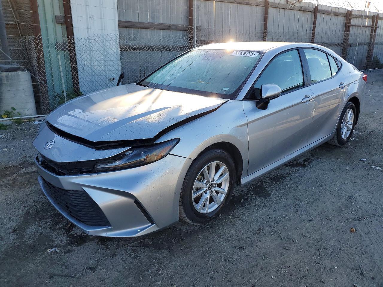 2025 TOYOTA CAMRY