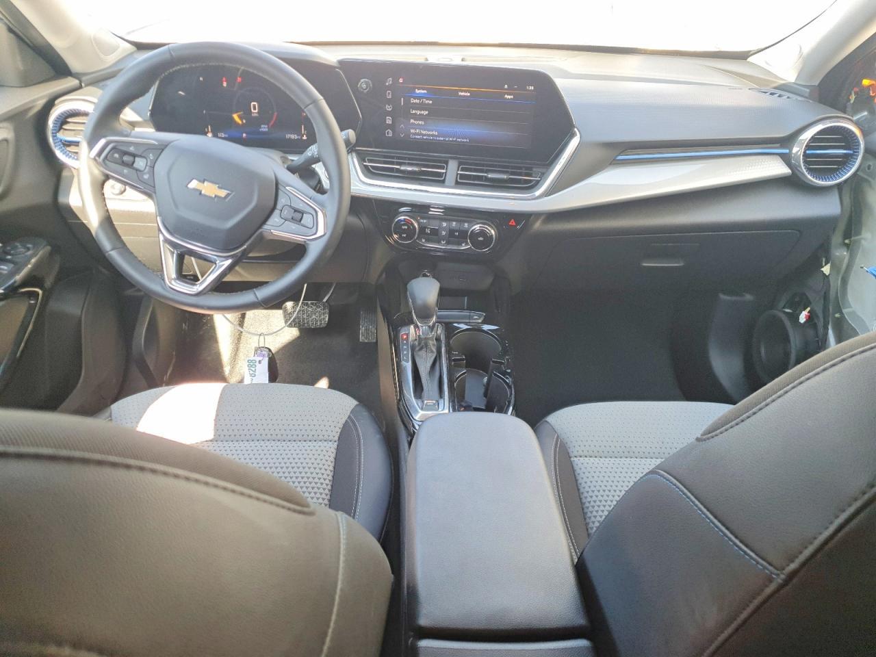 2025 CHEVROLET TRAX