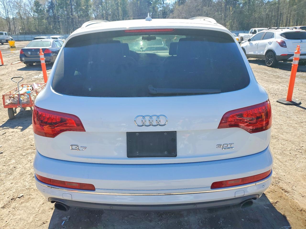 2015 AUDI Q7