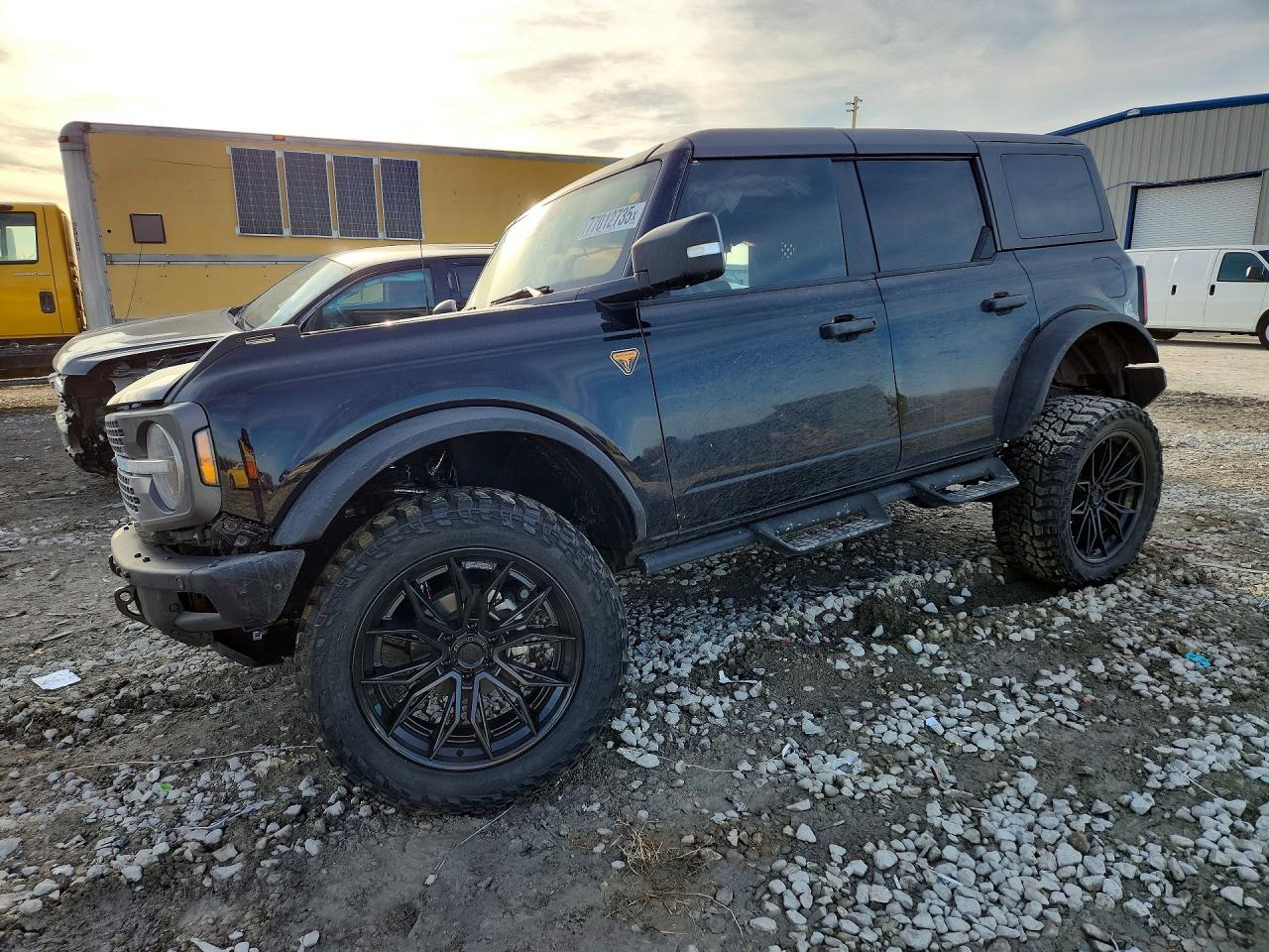 2024 FORD Bronco