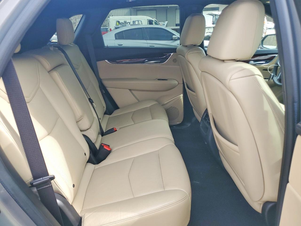 2017 CADILLAC XT5