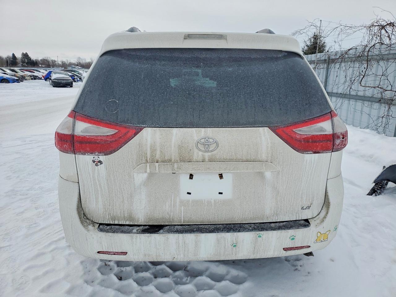 2015 TOYOTA SIENNA