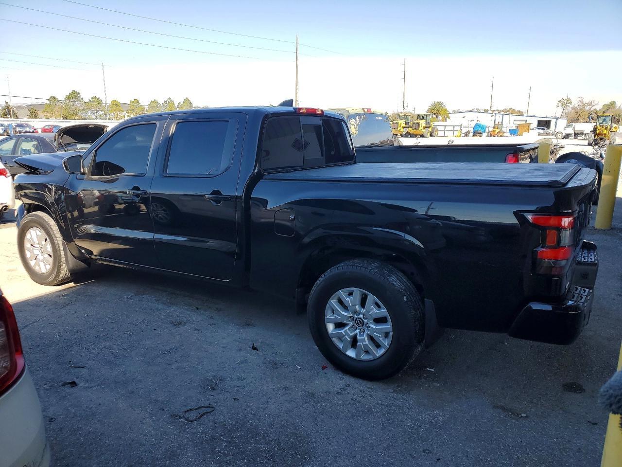 2022 NISSAN Frontier