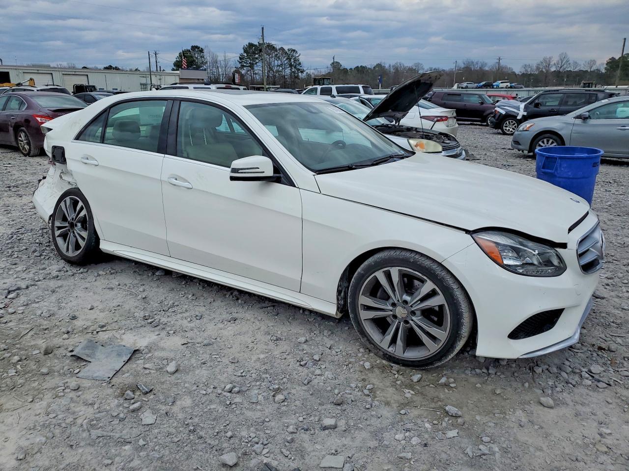 2014 MERCEDES-BENZ E-Class