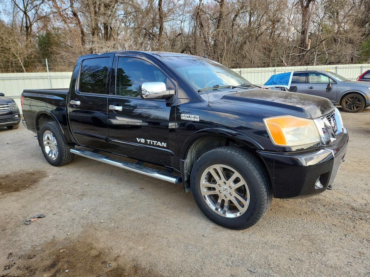 2011 NISSAN Titan