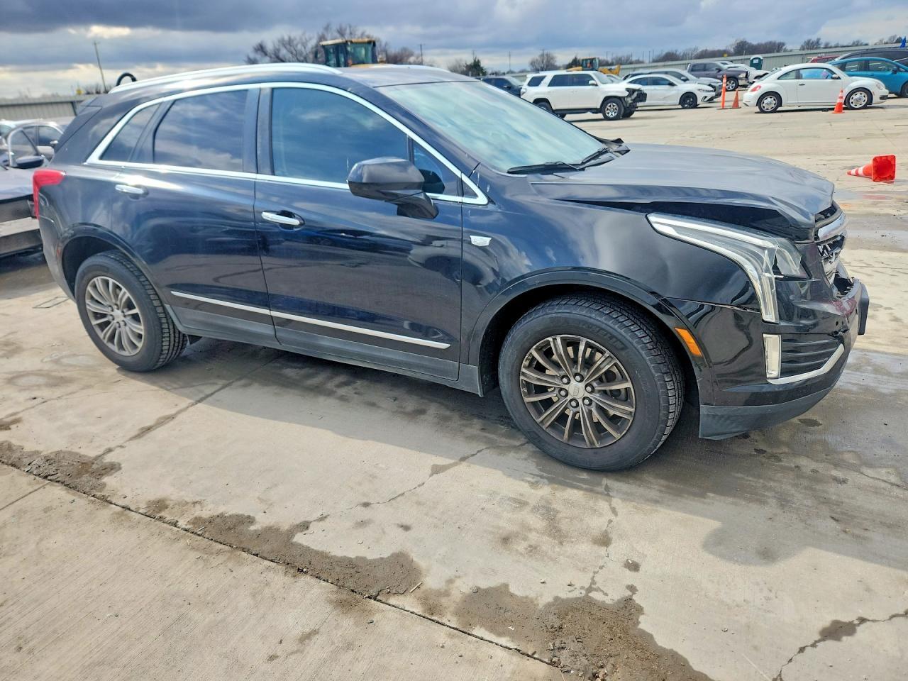 2017 CADILLAC XT5