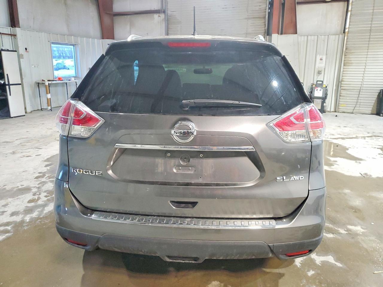 2015 NISSAN