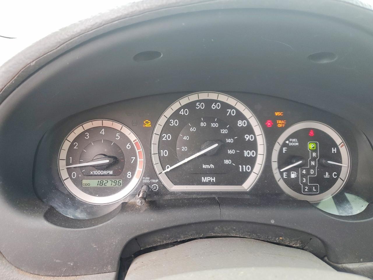 2004 TOYOTA SIENNA