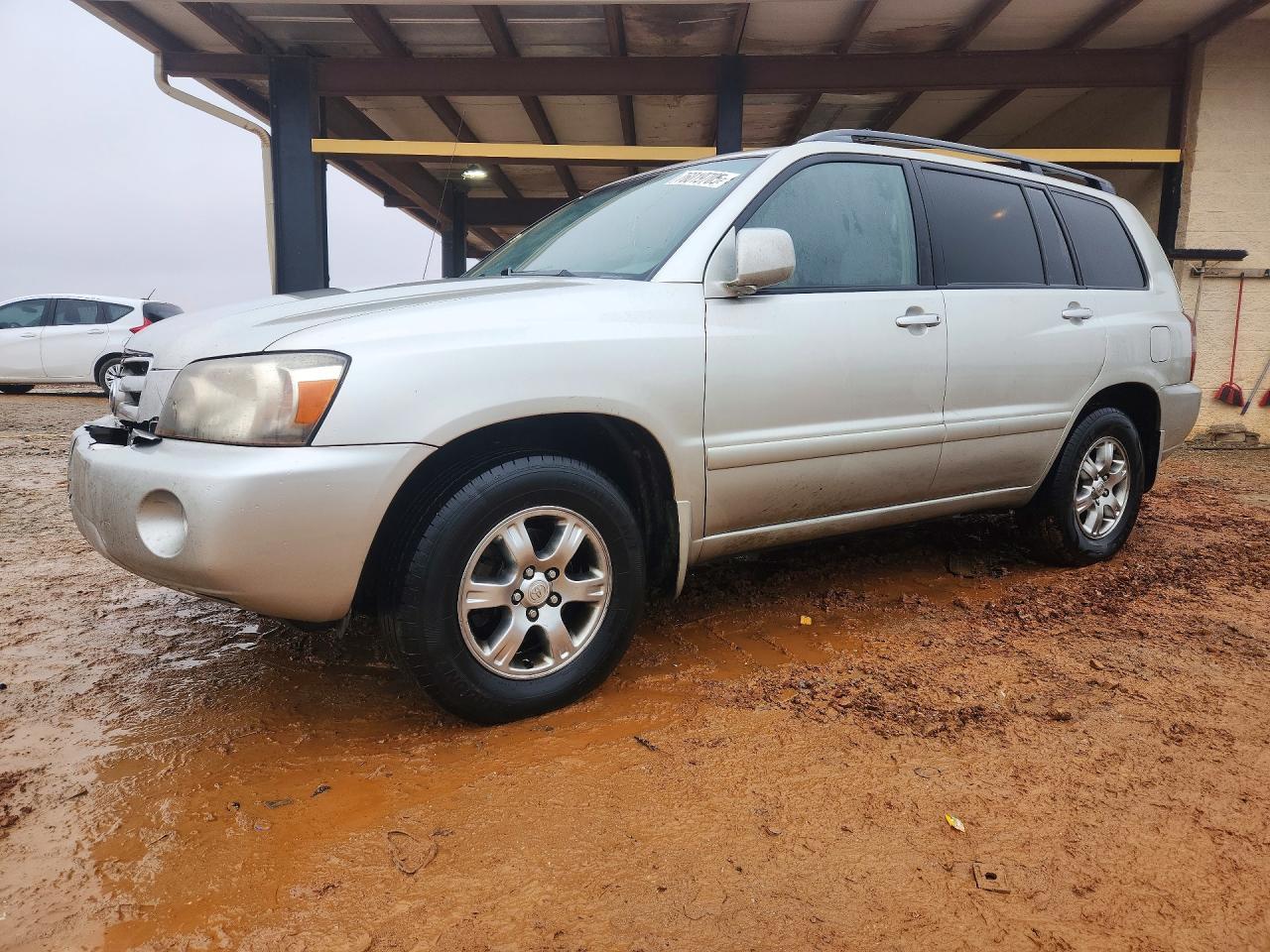 2004 TOYOTA HIGHLANDER