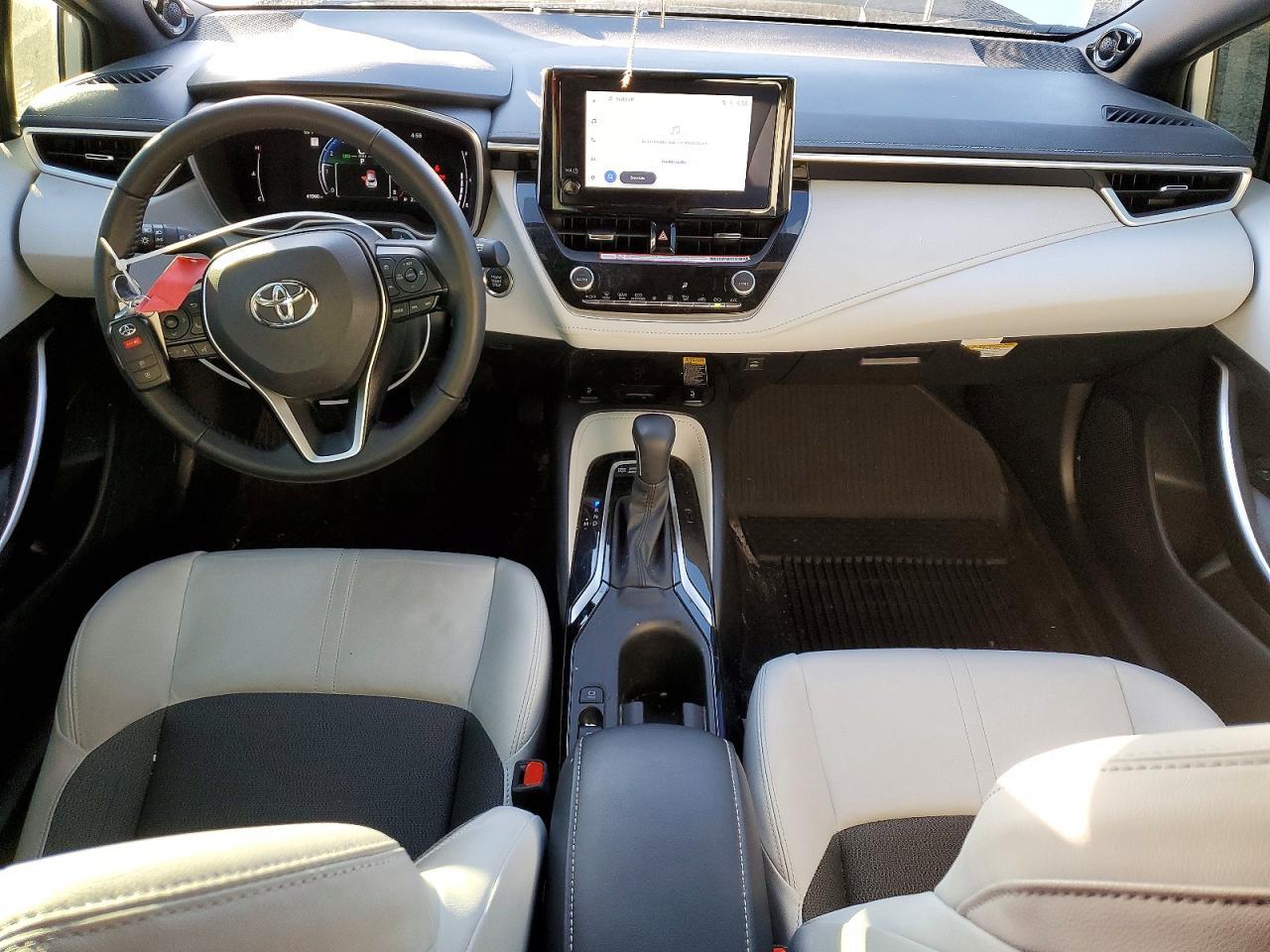 2025 TOYOTA COROLLA