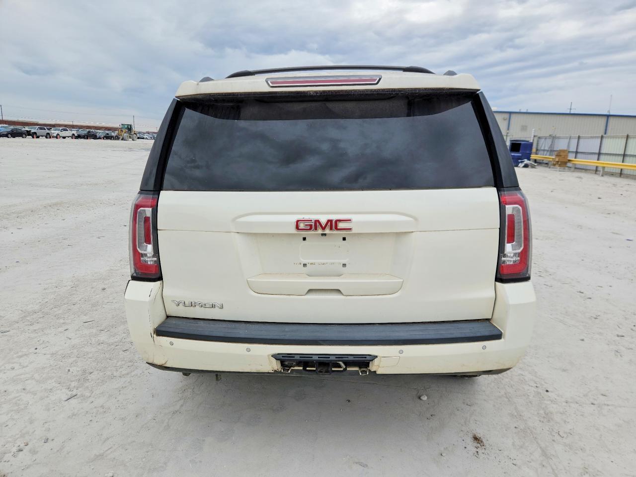 2015 GMC Yukon