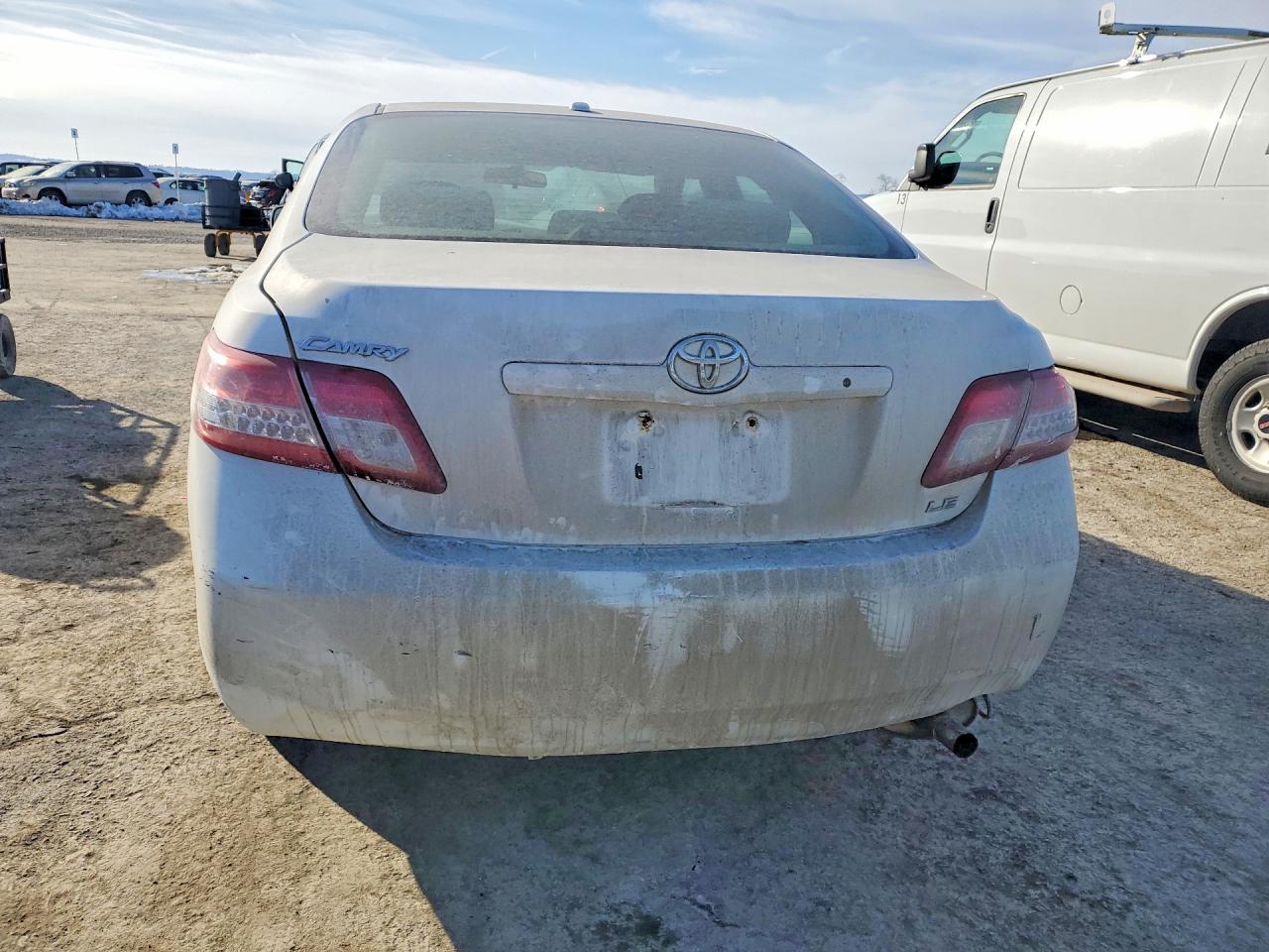 2011 TOYOTA CAMRY