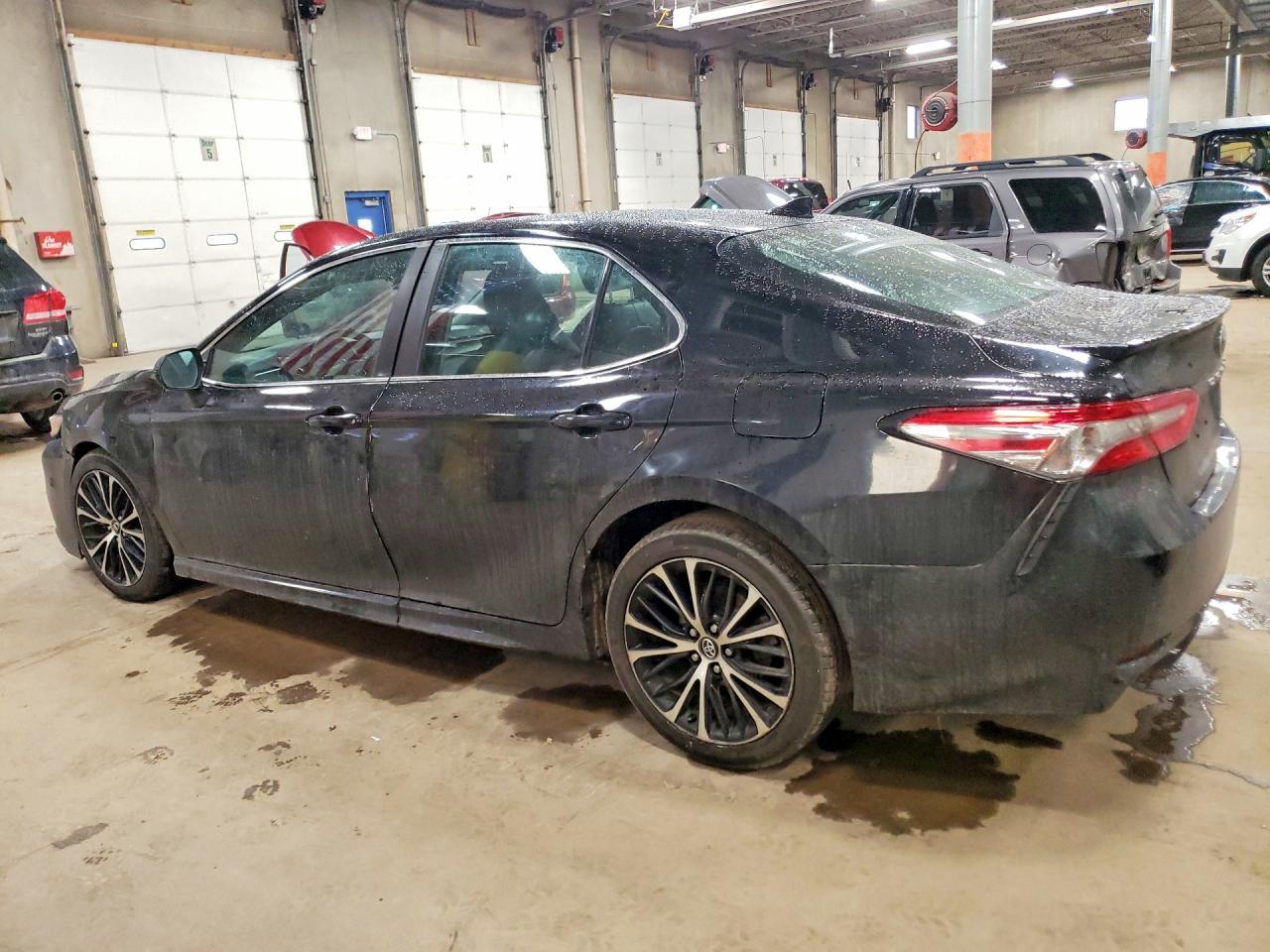 2019 TOYOTA CAMRY
