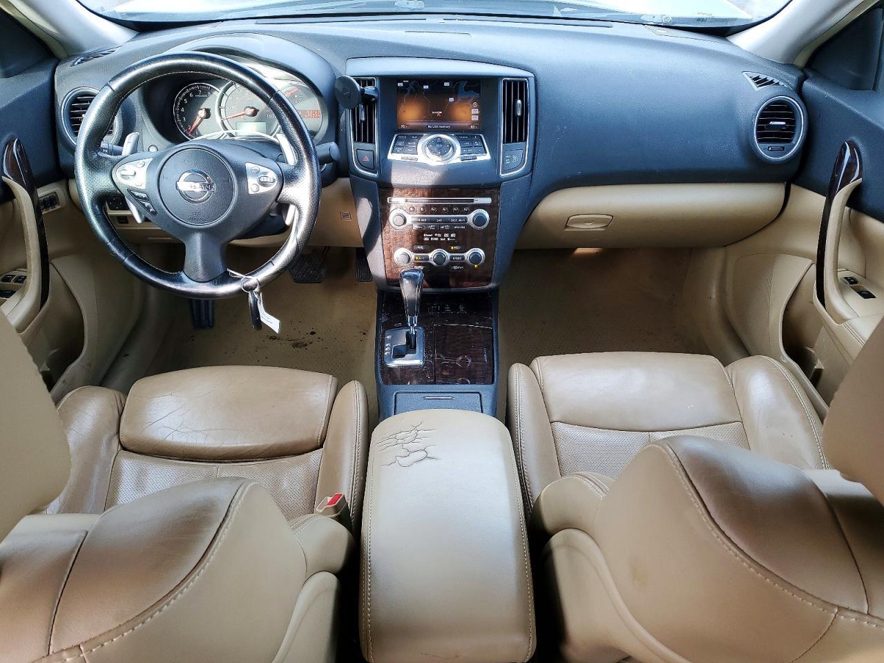 2010 NISSAN Maxima
