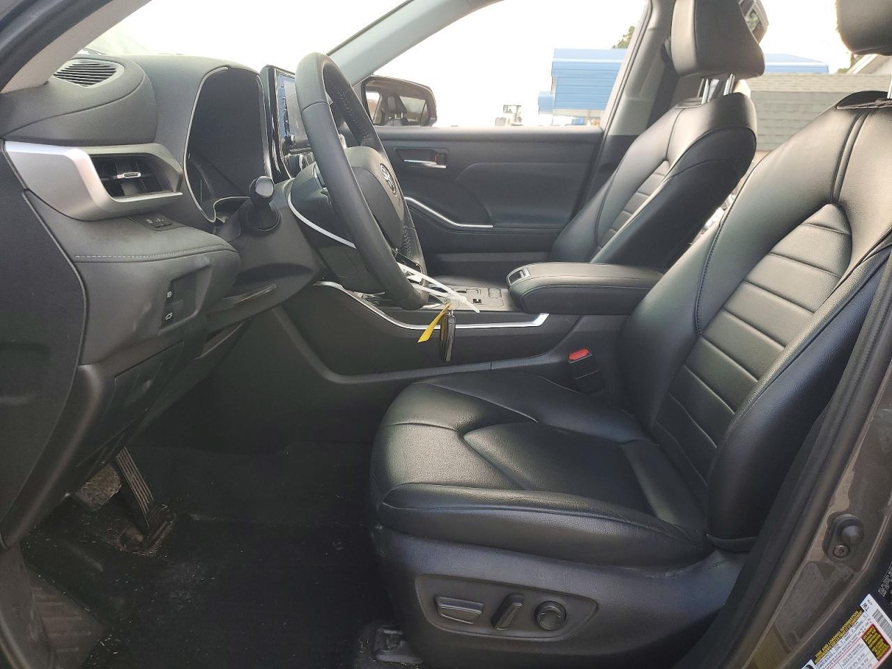 2021 TOYOTA HIGHLANDER