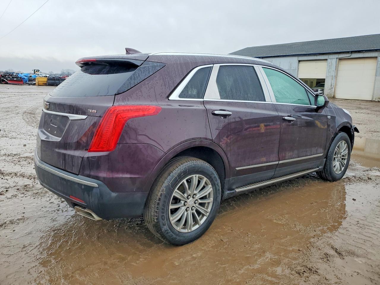 2017 CADILLAC XT5