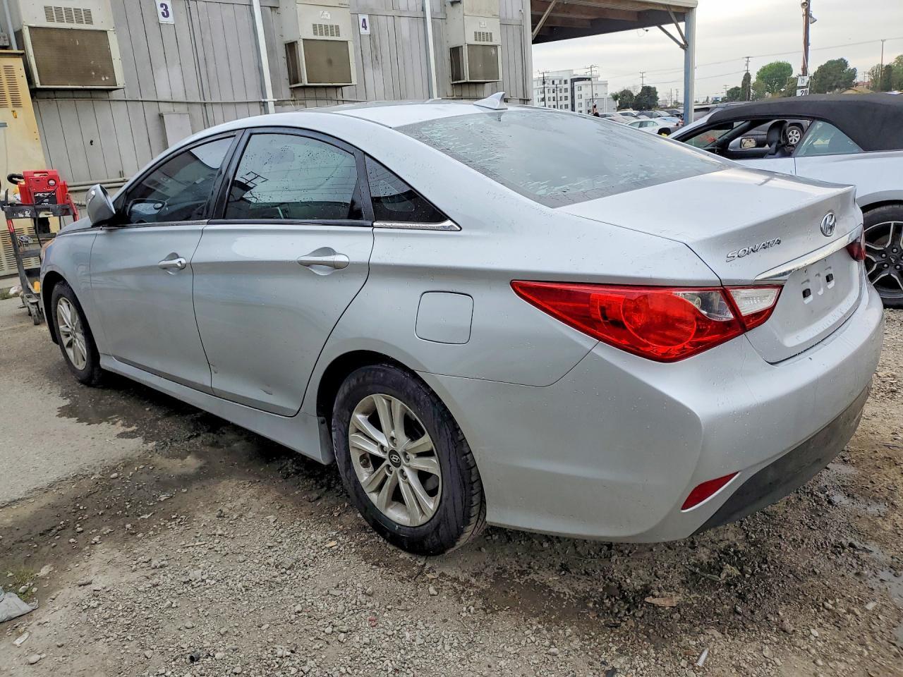 2014 HYUNDAI SONATA