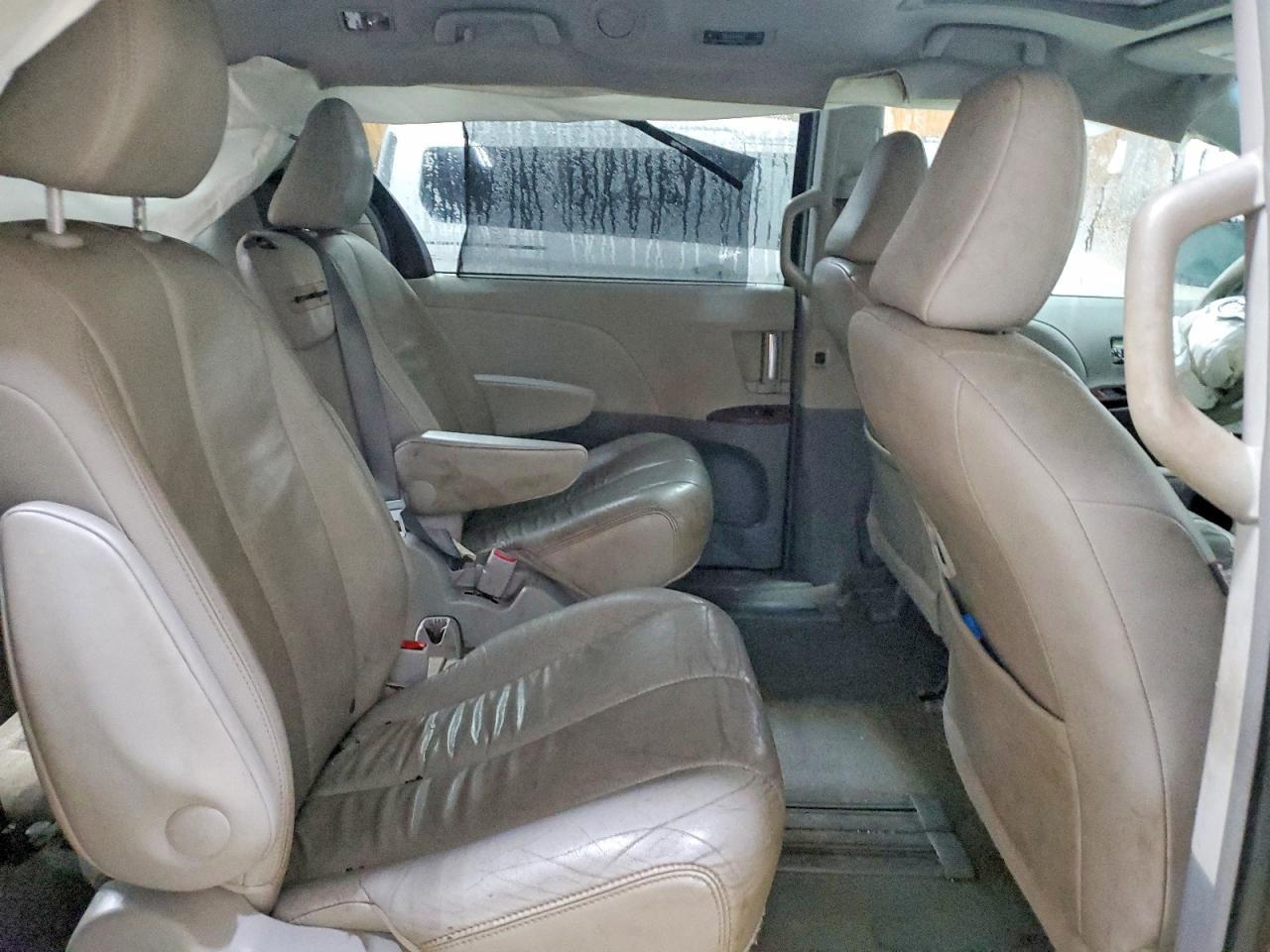 2013 TOYOTA SIENNA