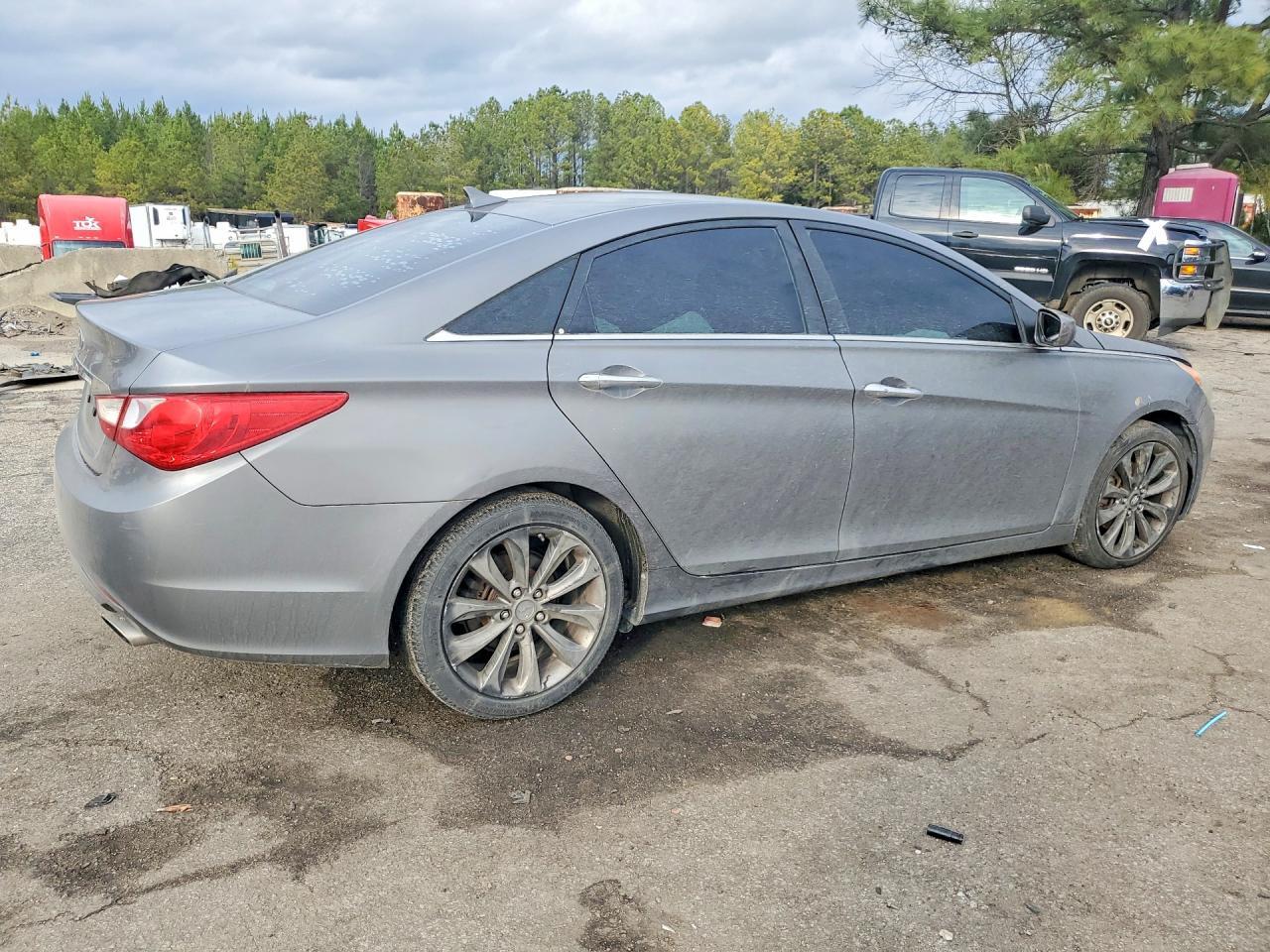 2011 HYUNDAI SONATA