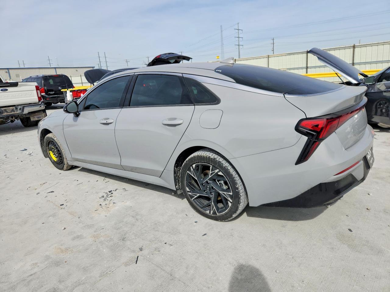 2025 KIA K5