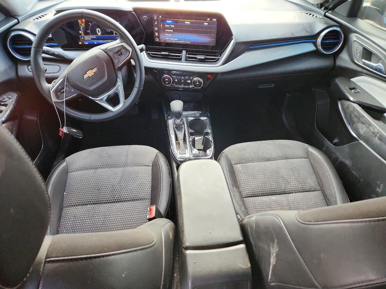 2025 CHEVROLET TRAX