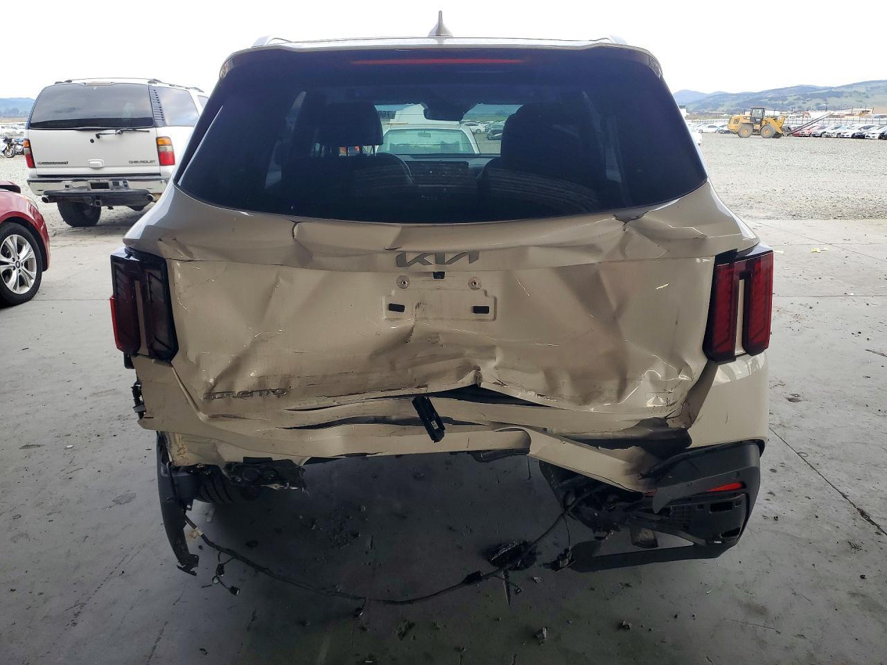 2025 KIA SORENTO