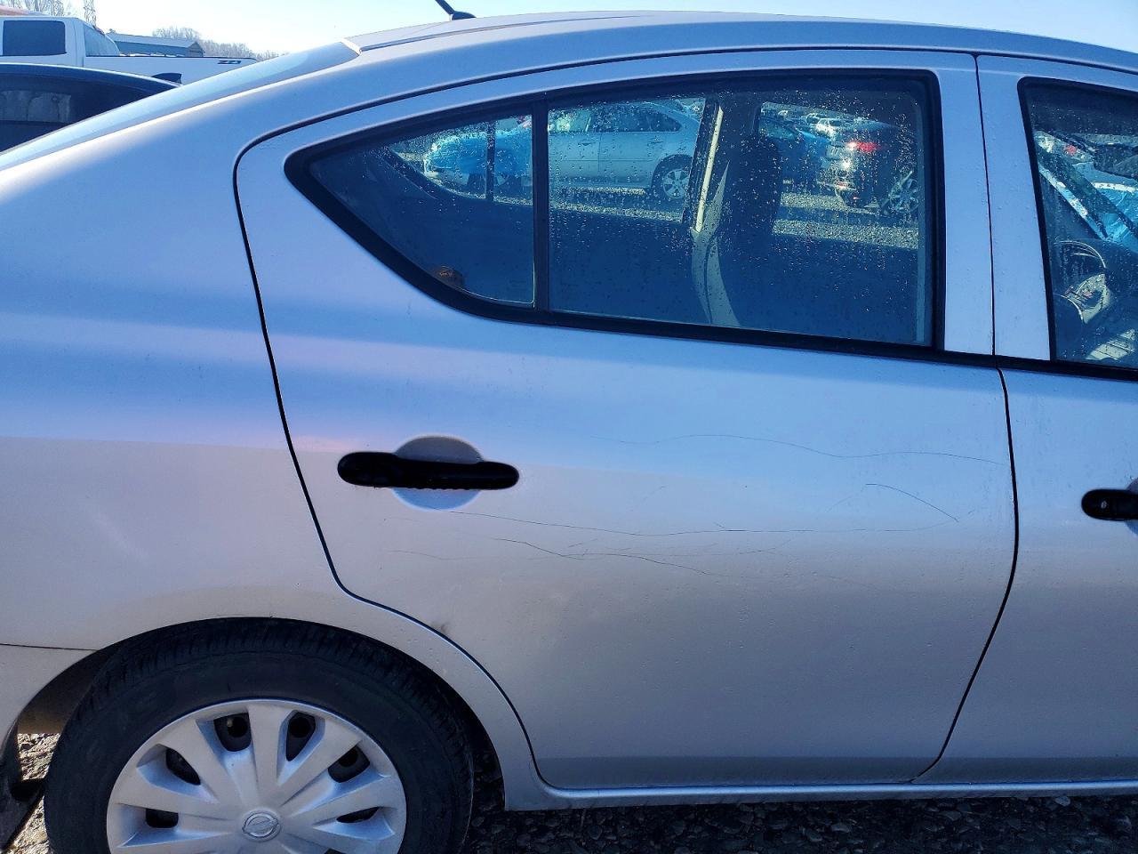 2017 NISSAN VERSA