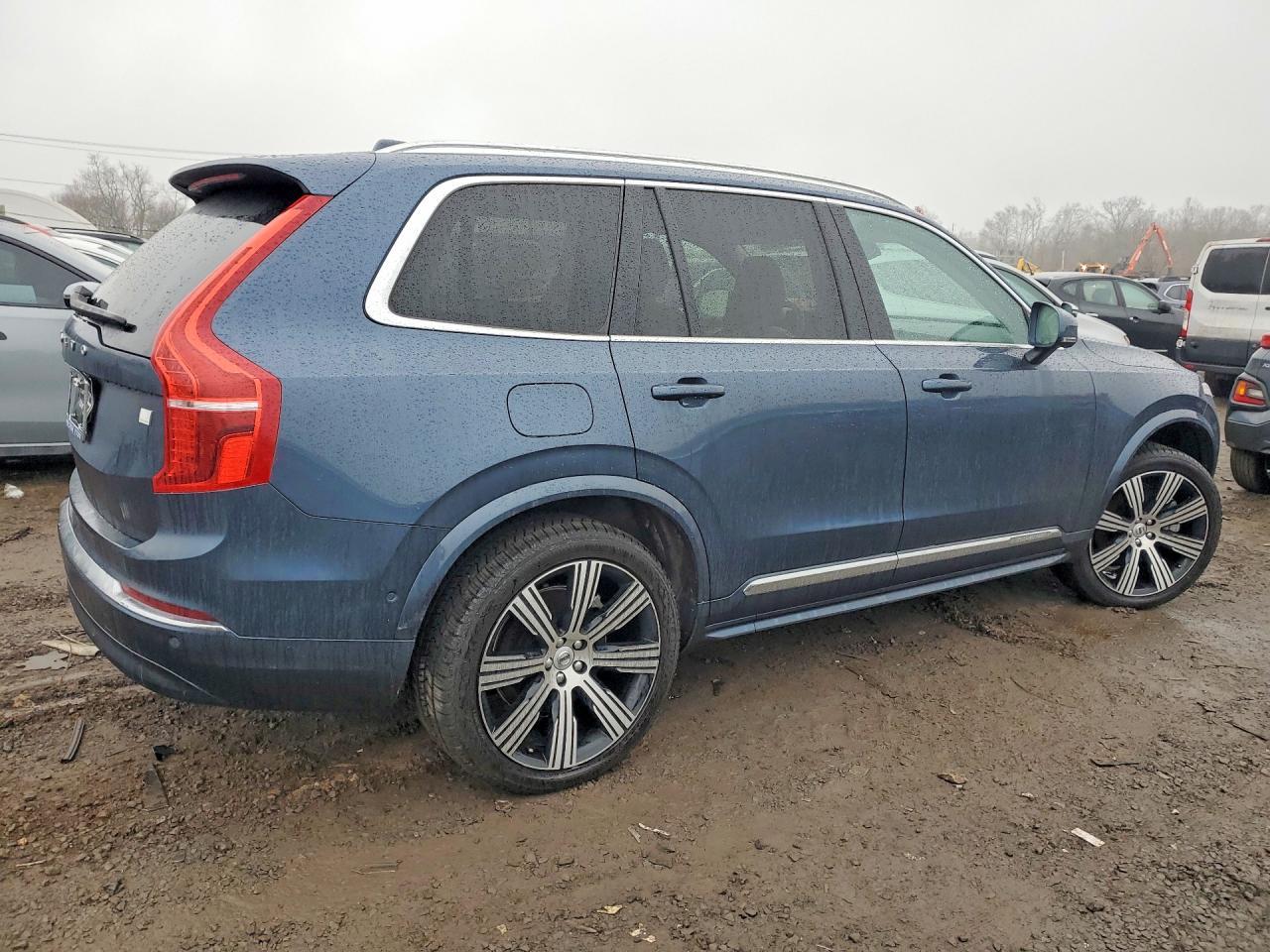2024 VOLVO XC90