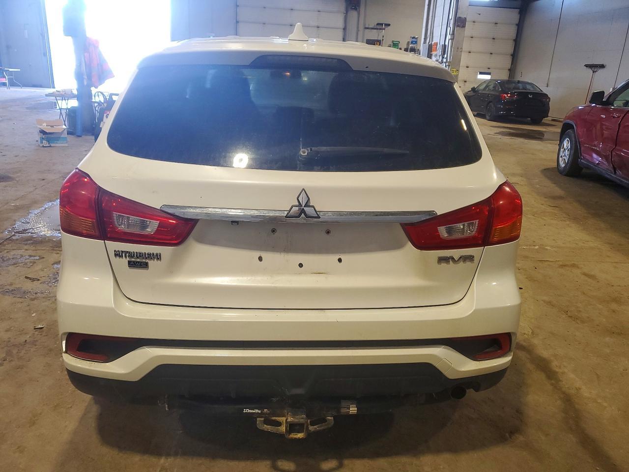 2018 MITSUBISHI RVR